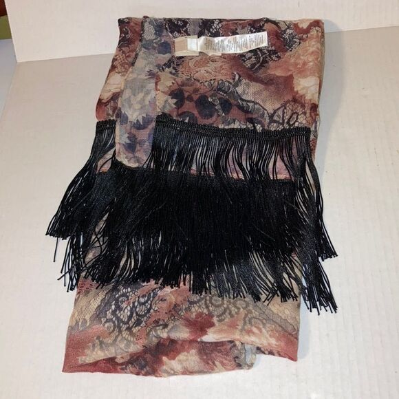 CHICOS Floral and Lace Print Scarf with Black Fringe Womens 20 x 70 inches - Picture 7 of 16